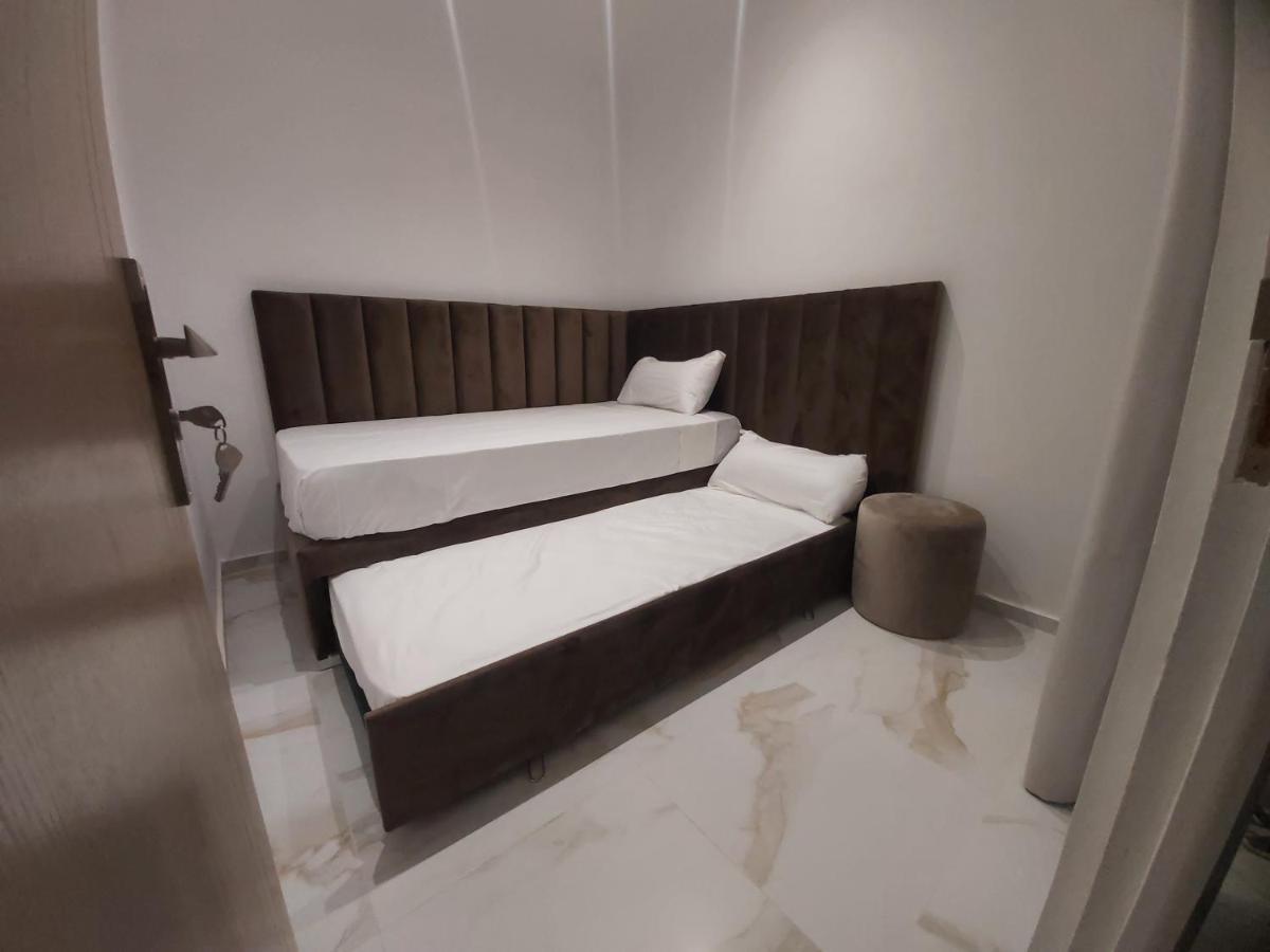 Apartamento Piso céntrico y a pie de playa. Martil Exterior foto